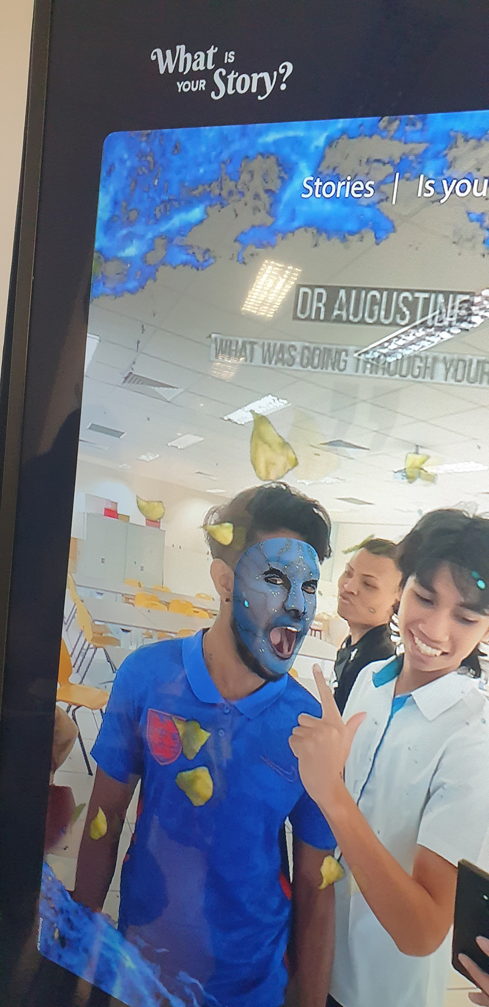 main trying ar mask